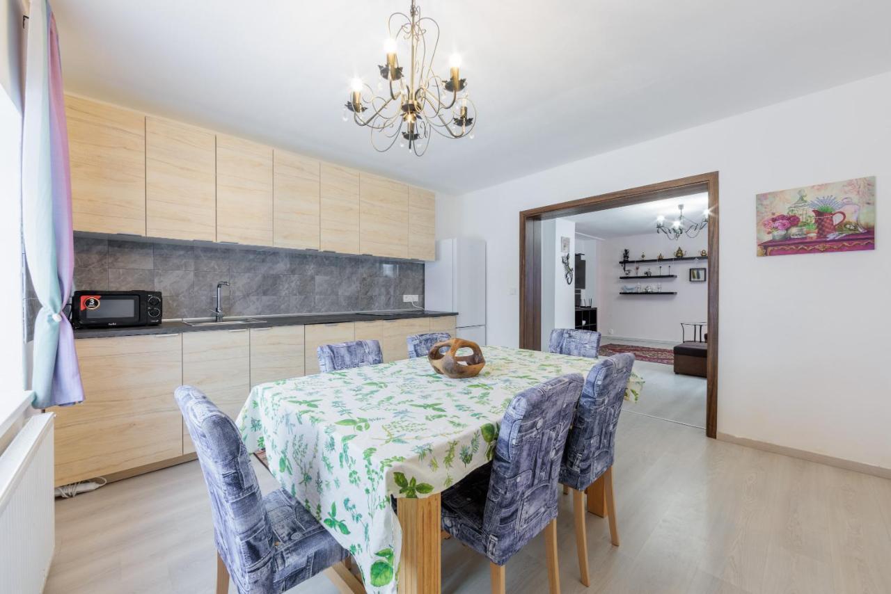 Apartmanovy Dum Bublajda บูบลาวา ภายนอก รูปภาพ